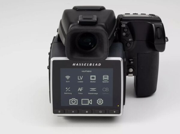 Hasselblad H6D100C with many accessories in original packaging - Image 11