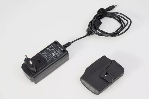 Hasselblad H6D100C with many accessories in original packaging - Image 17