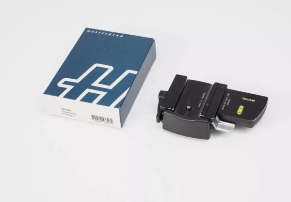 Hasselblad H6D100C with many accessories in original packaging - Image 18