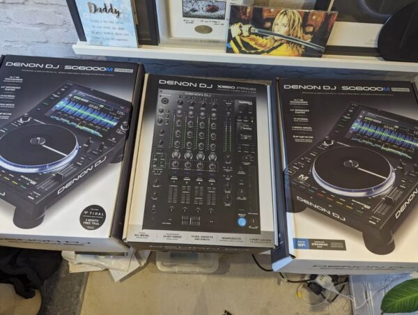 Denon SC6000M Prime DJ Media Player x 2 & X1850 - Image 19