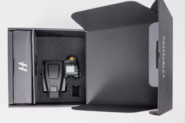 Hasselblad H6D100C with many accessories in original packaging - Image 22