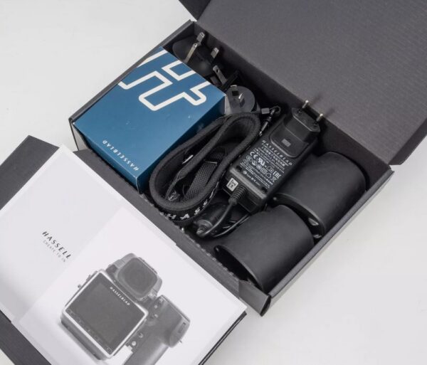 Hasselblad H6D100C with many accessories in original packaging - Image 23