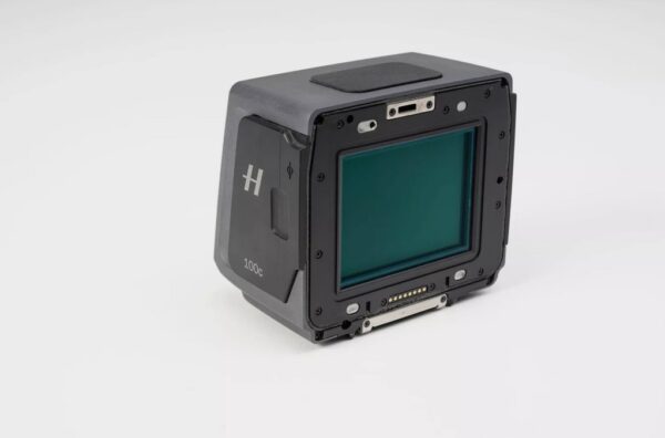 Hasselblad H6D100C with many accessories in original packaging - Image 6