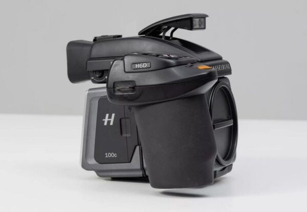 Hasselblad H6D100C with many accessories in original packaging - Image 7