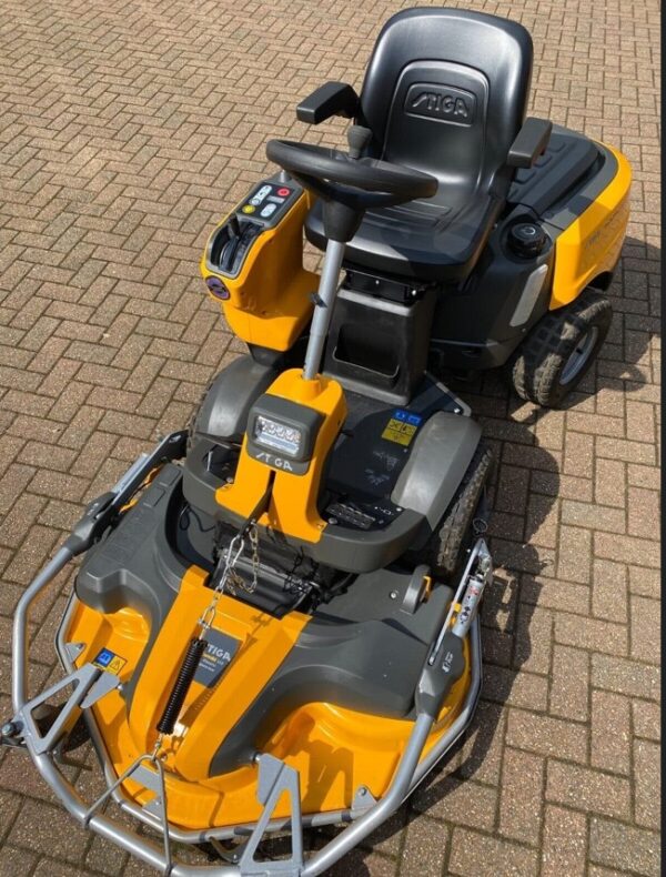 STIGA Park Pro 340 IX Ride-on 4WD mower - Image 3