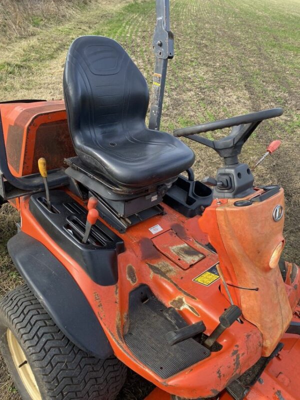 Kubota 3680 ride on diesel mower - Image 4