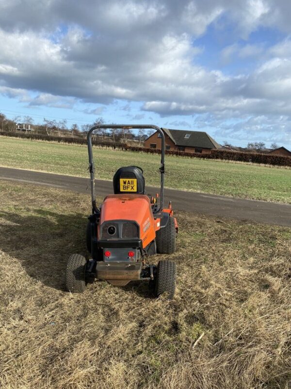 Kubota 3680 ride on diesel mower - Image 7