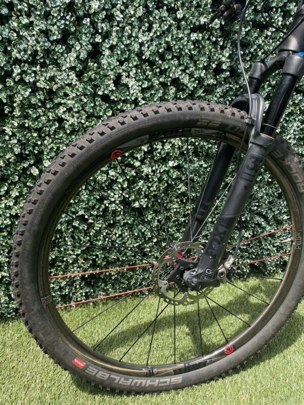 Trek Top Fuel 9.8 Mountain Bicycle - Fully Upgraded - Image 8